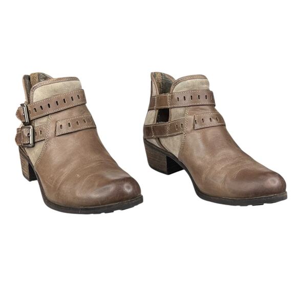 UGG Women’s Patsy Brown Leather Buckle Ankle Boot Size US 9.5 - Picture 5 of 11